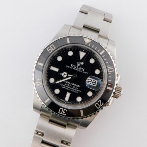 Rolex Submariner Date 116610LN, Chromalight, Box/Paper