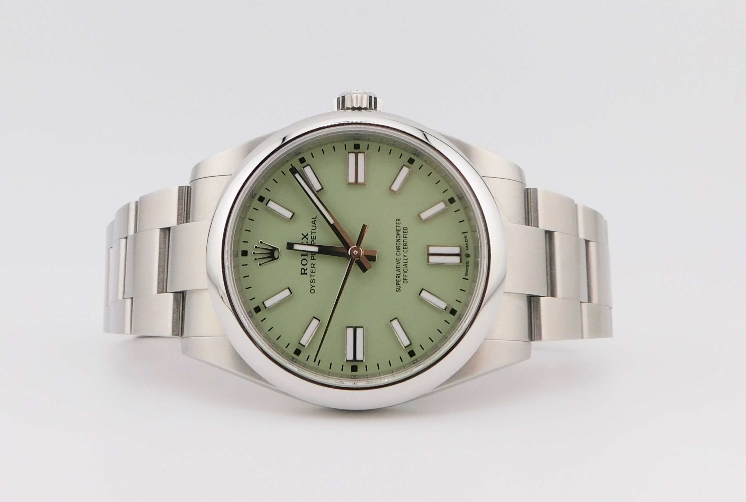 Rolex Oyster Perpetual 41 134300, Pistachio, Box/Paper - Image 3