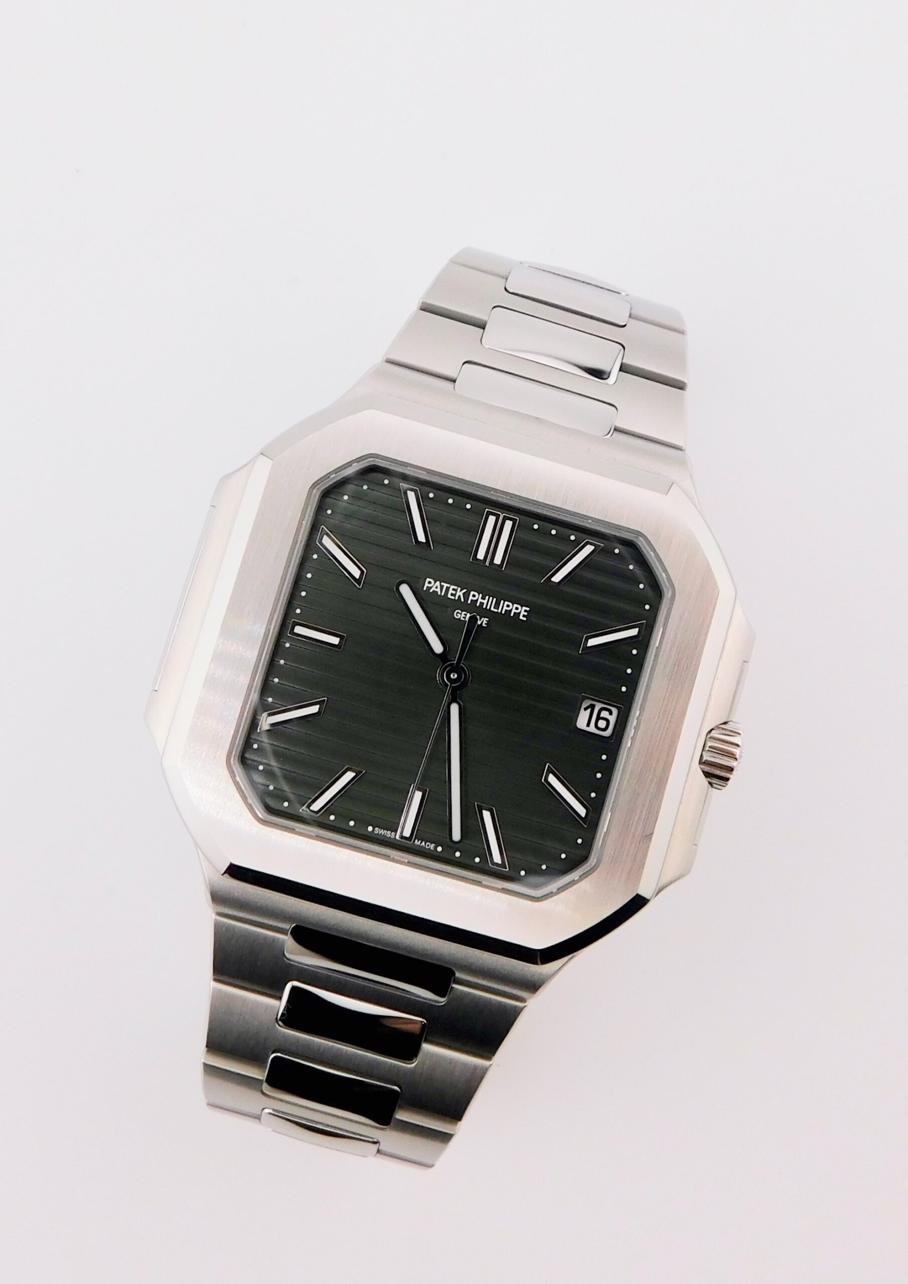 Patek Philippe Cubitus Ref. 5821/1A-001, Green Dial, Box/Paper