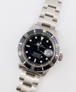 Rolex Submariner Date 16610, Box/Paper