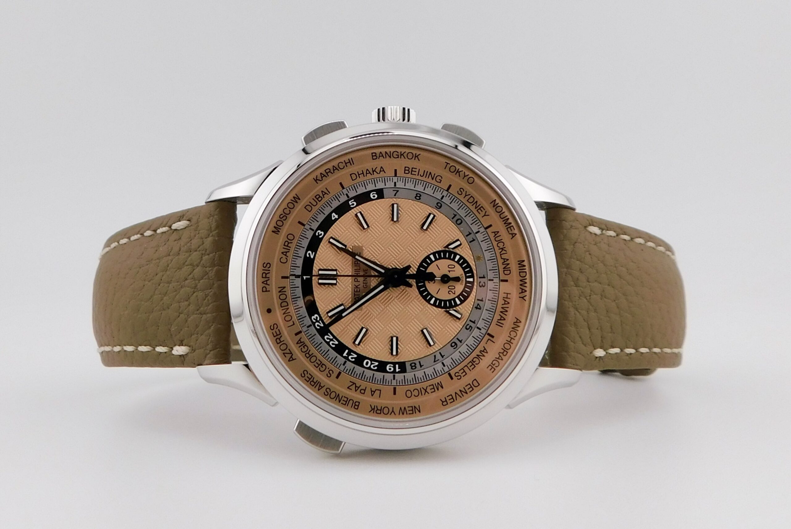 Patek Philippe World Time 5935A-001, Salmon Dial, Box/Paper - immagine 3