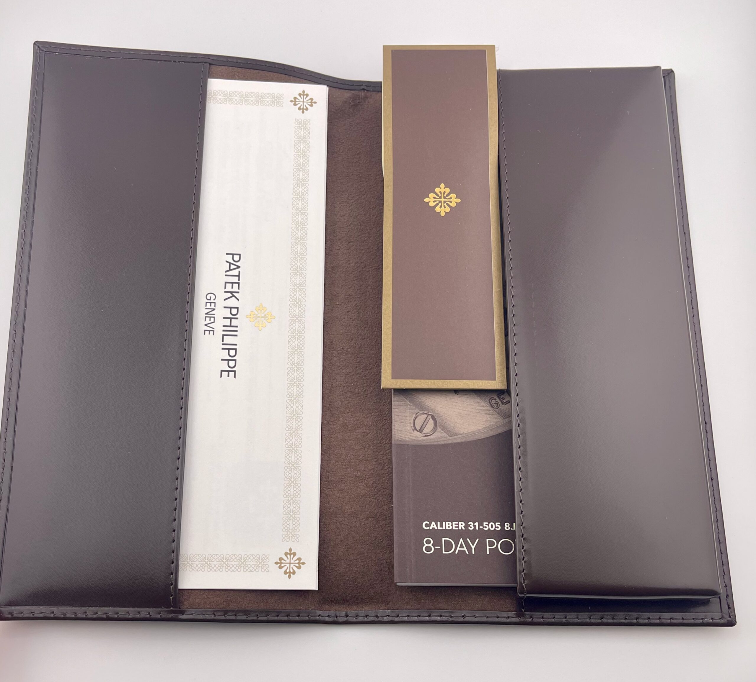 Patek Philippe Calatrava 8 days, Day-Date Blue Dial 5328G, New 2026, Box/Paper - immagine 6