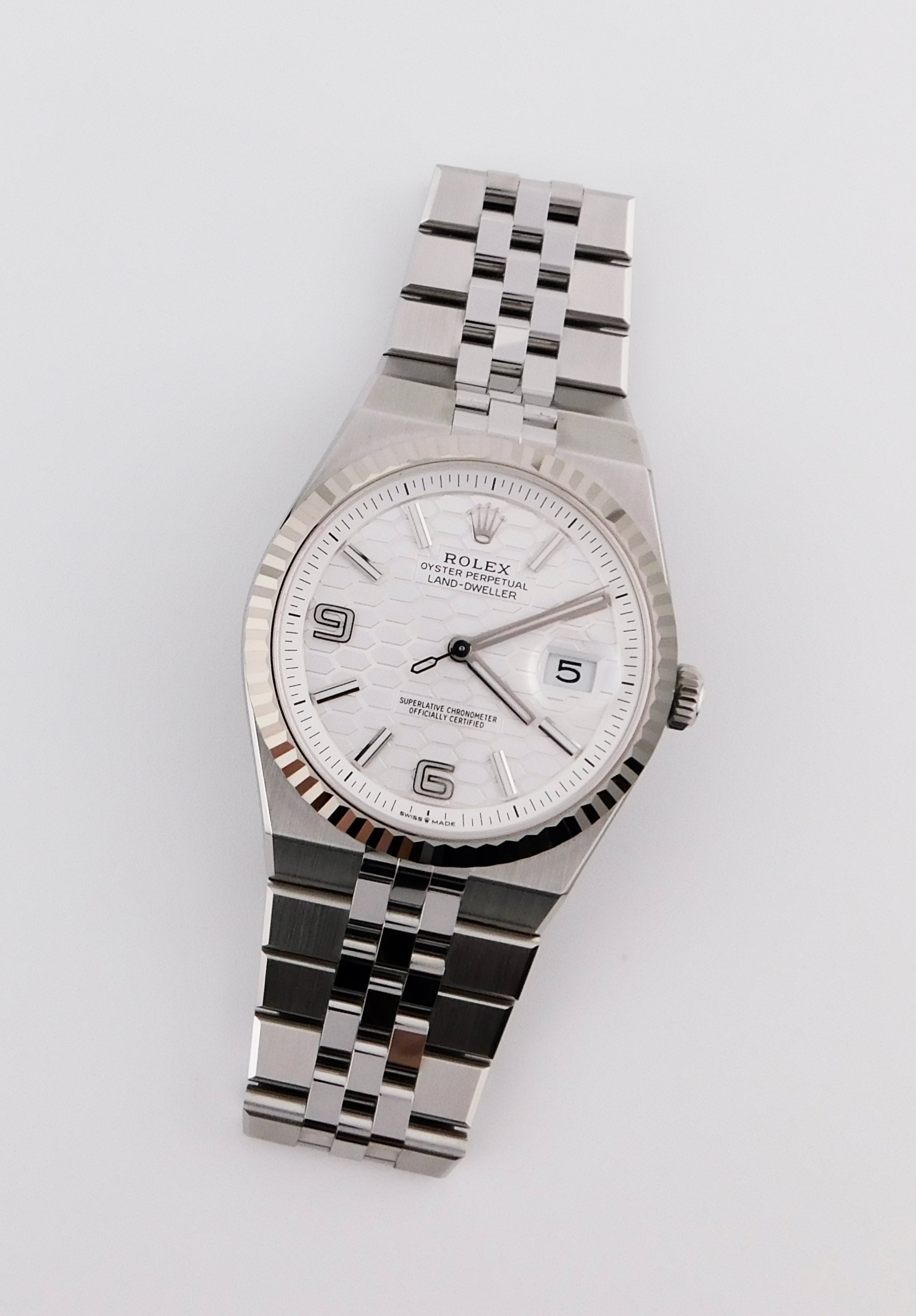 Rolex Land-Dweller 40 Oyster ref. 127334, New, Box/Paper