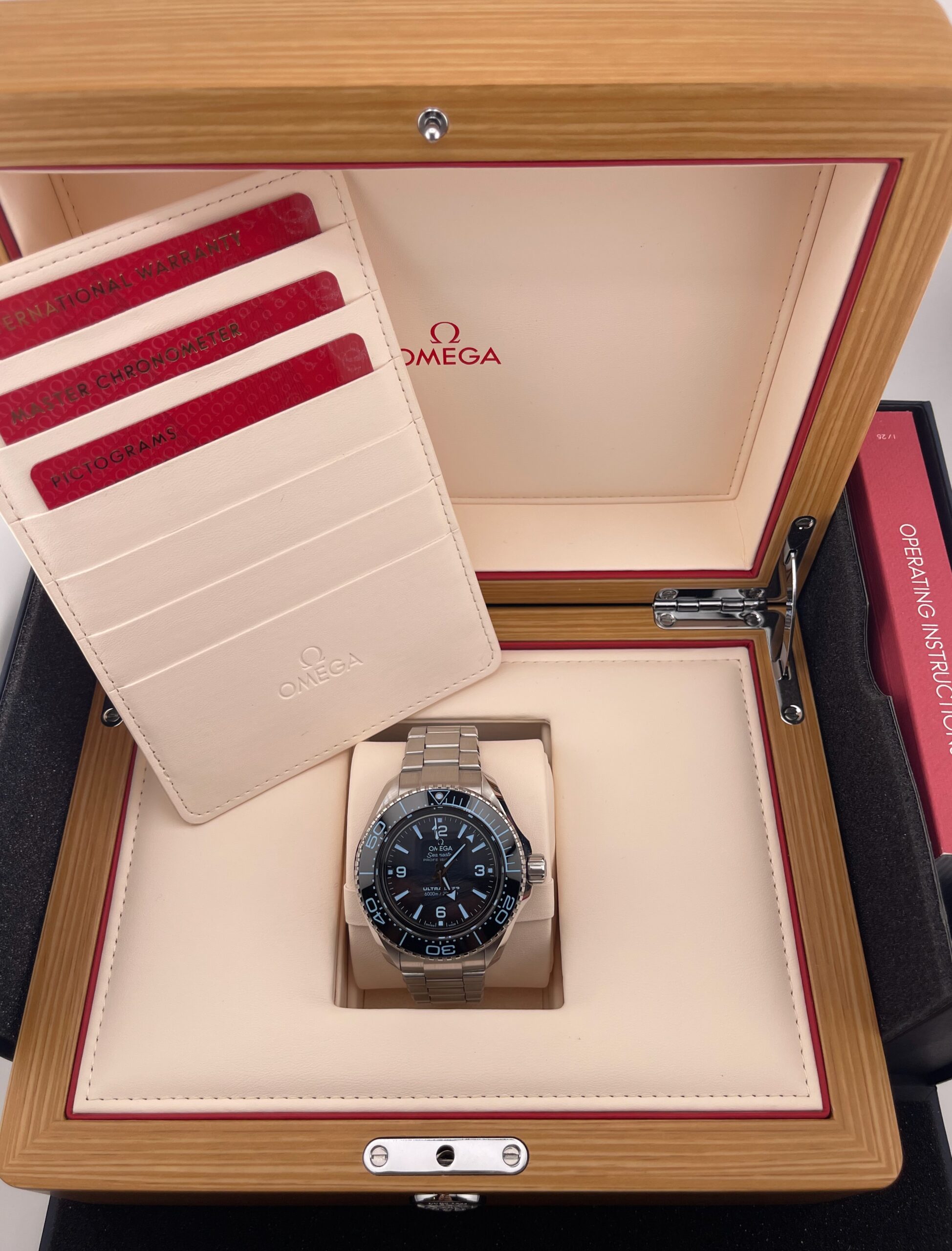 Omega Seamaster Ultra Deep 6000M 215.30.46.21.03.002, New, Box/Paper - immagine 7